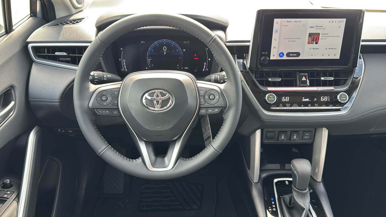 2024 Toyota Corolla Cross XLE 19