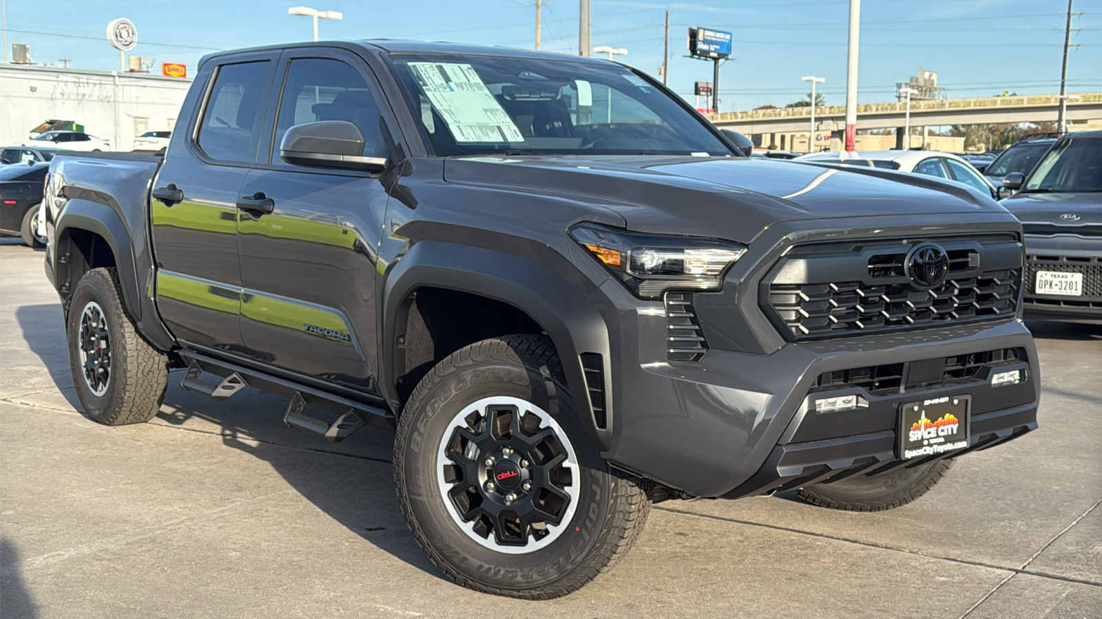 2024 Toyota Tacoma TRD Off-Road 2