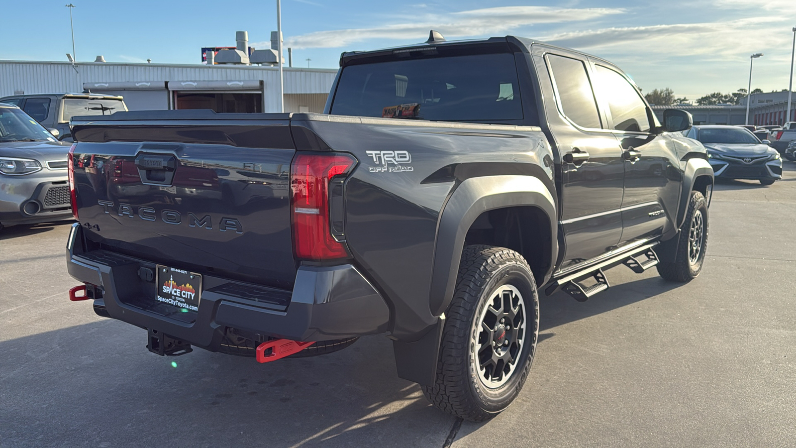 2024 Toyota Tacoma TRD Off-Road 9