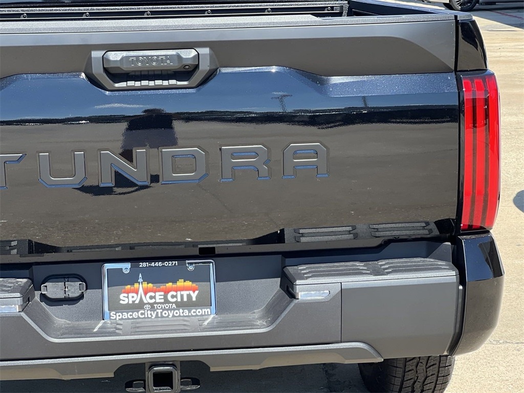 2025 Toyota Tundra SR5 10