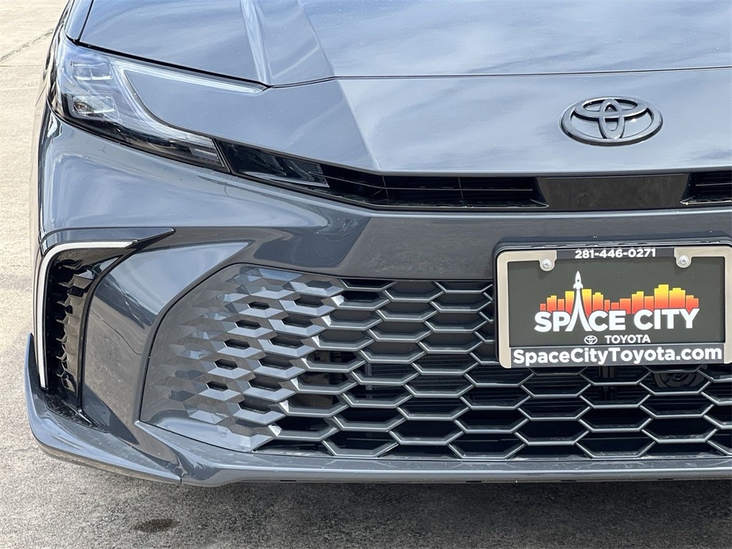 2025 Toyota Camry XSE 6