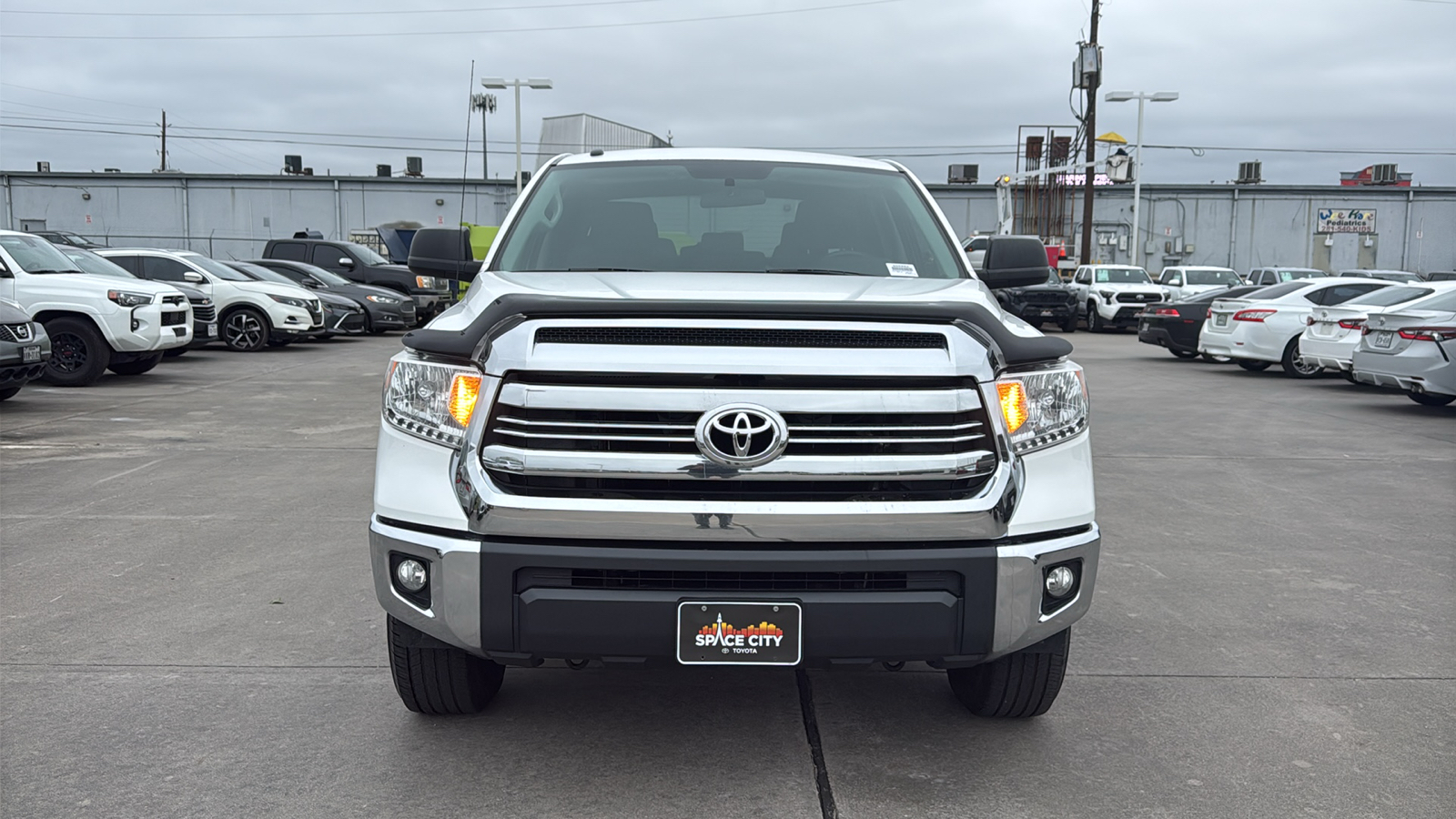 2017 Toyota Tundra SR5 3