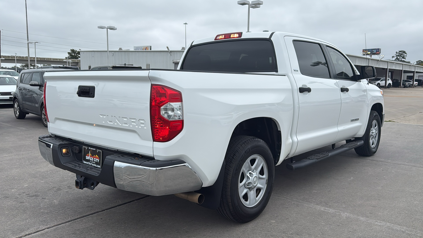 2017 Toyota Tundra SR5 8