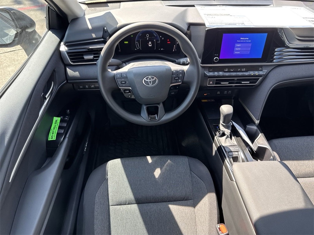 2025 Toyota Camry LE 13