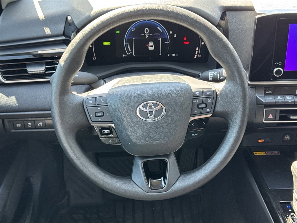 2025 Toyota Camry LE 14