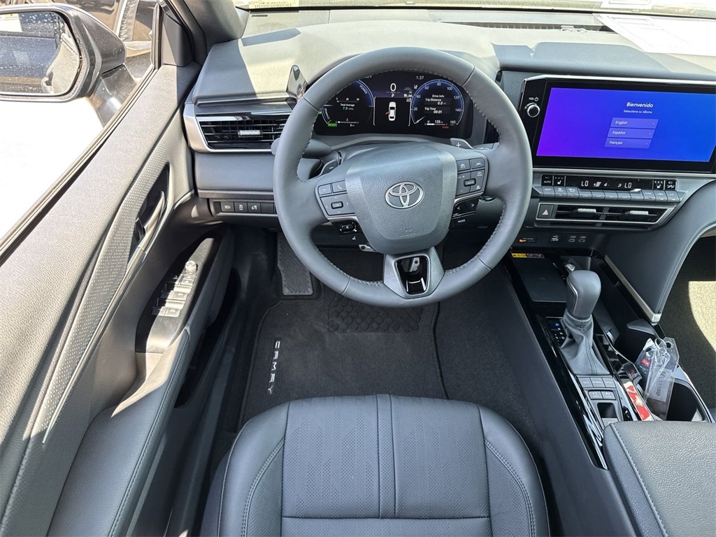 2025 Toyota Camry XSE 12