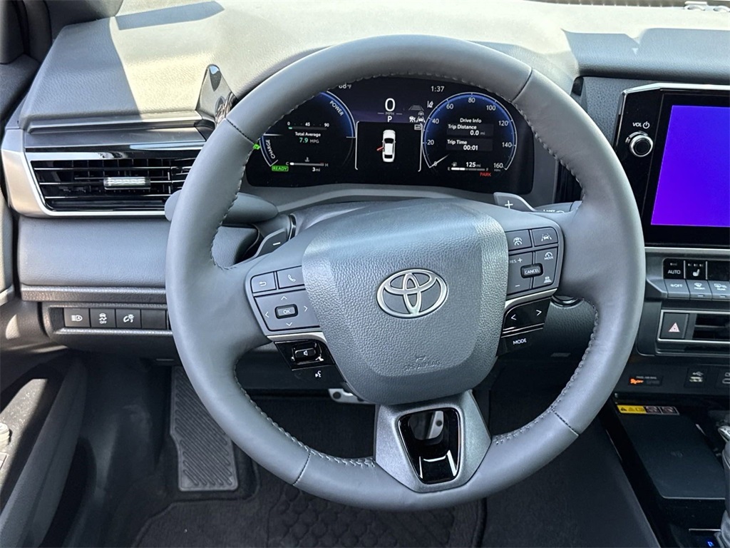 2025 Toyota Camry XSE 13