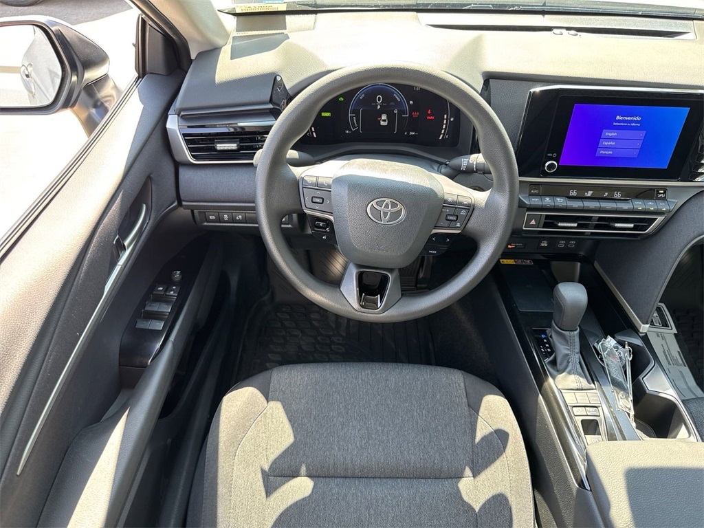 2025 Toyota Camry LE 12