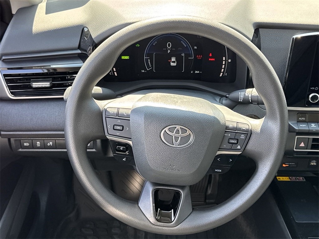 2025 Toyota Camry LE 13