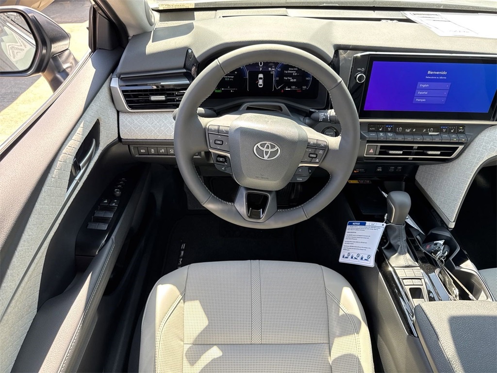 2025 Toyota Camry XLE 12