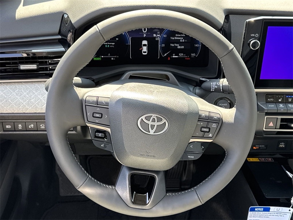 2025 Toyota Camry XLE 13