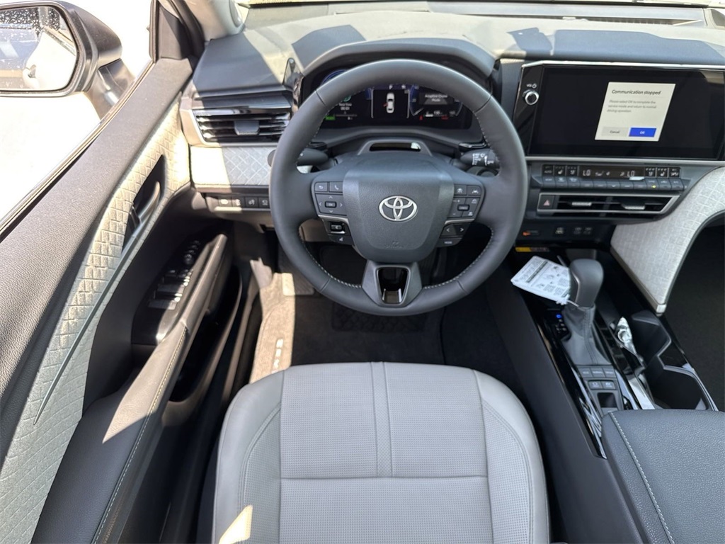 2025 Toyota Camry XLE 12