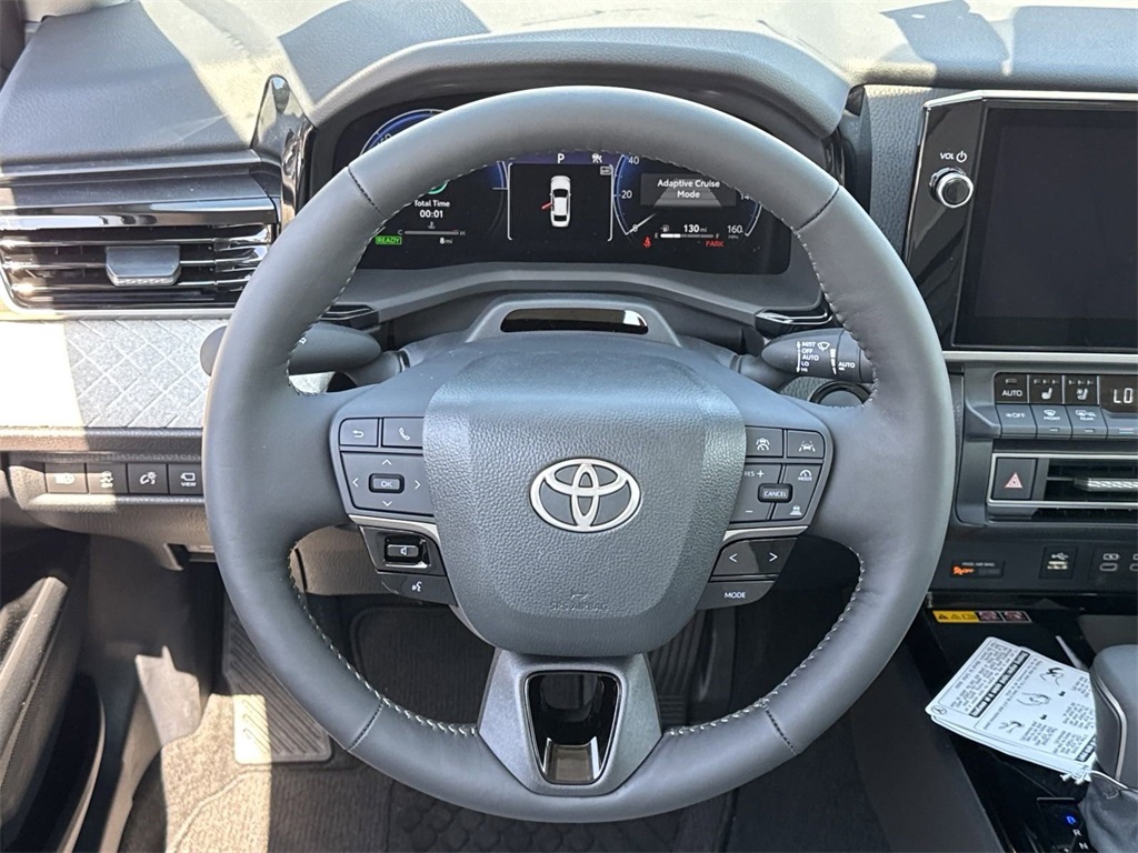 2025 Toyota Camry XLE 13