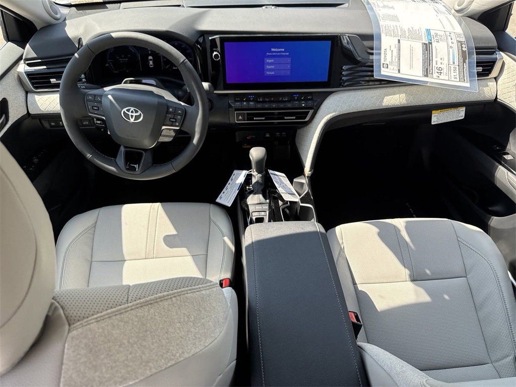 2025 Toyota Camry XLE 12