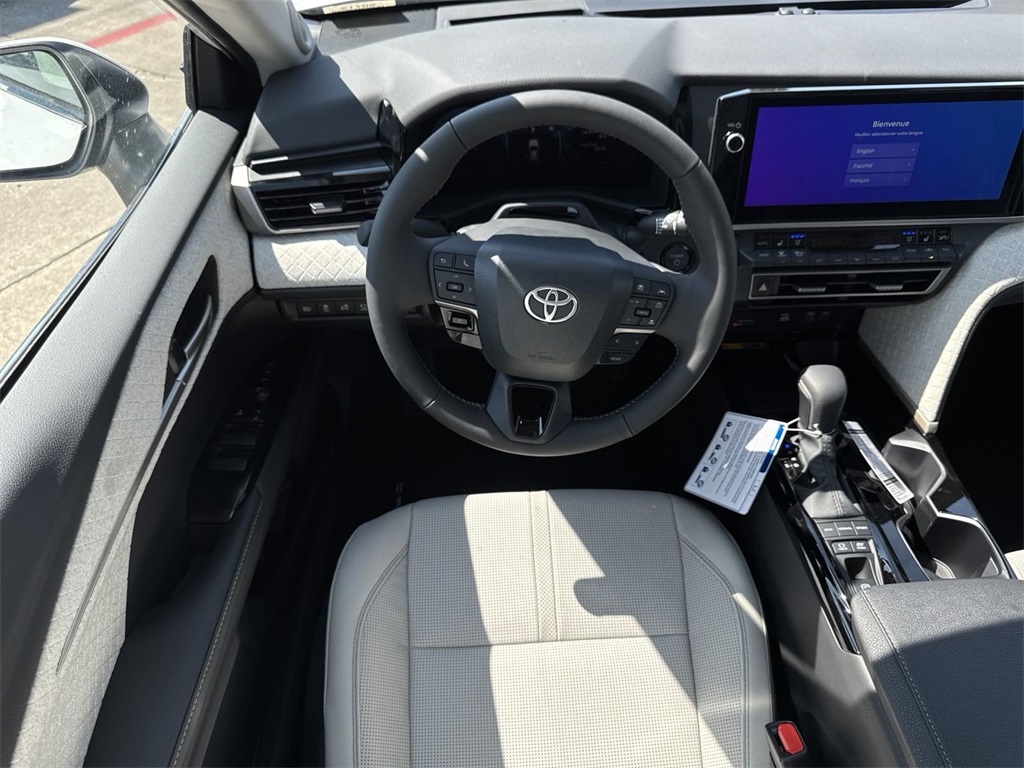 2025 Toyota Camry XLE 13