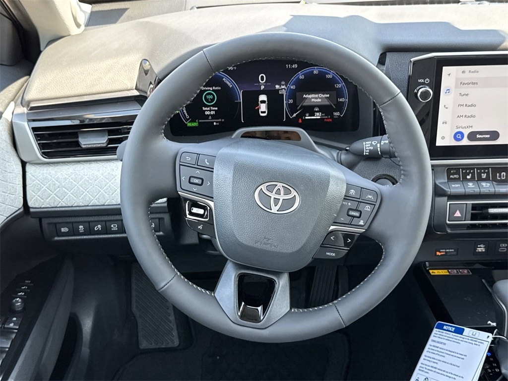 2025 Toyota Camry SE 14