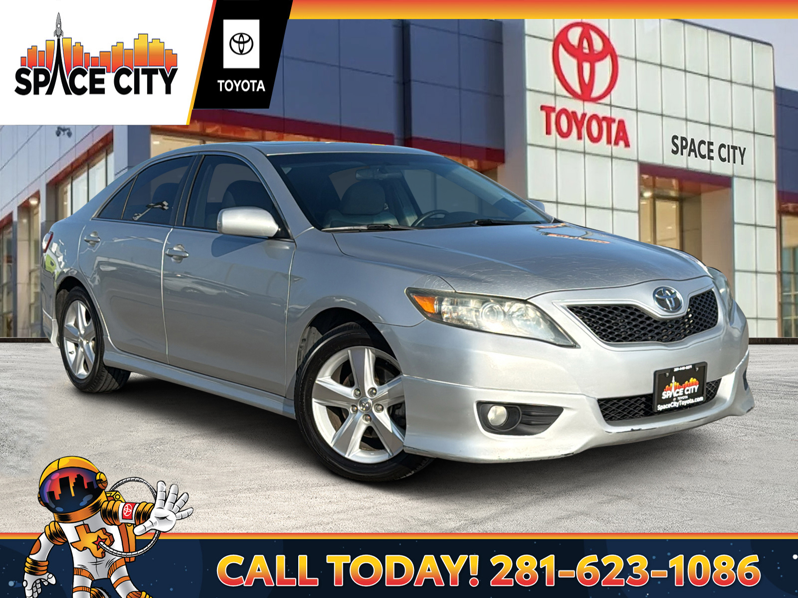 2011 Toyota Camry SE 1