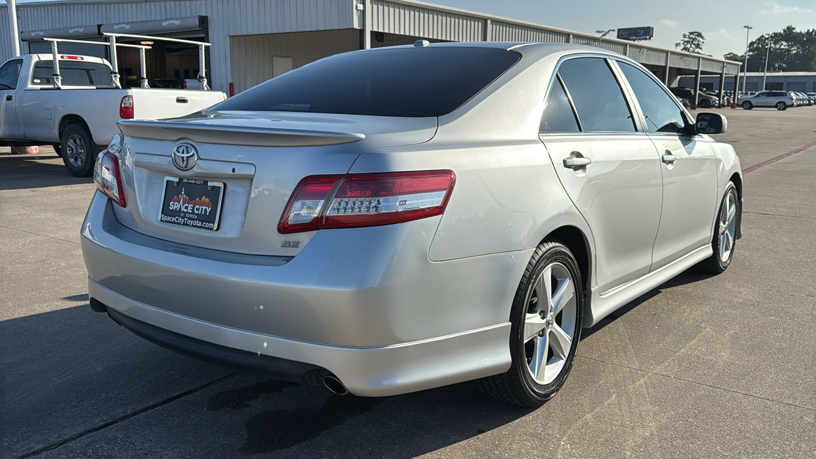 2011 Toyota Camry SE 8