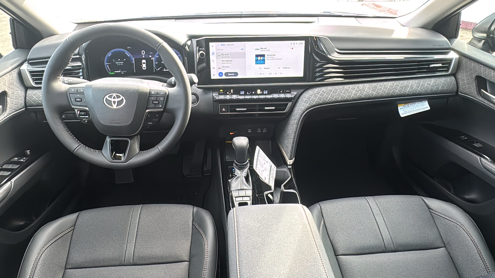 2025 Toyota Camry XLE 19