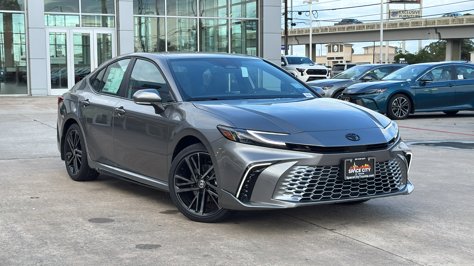 2025 Toyota Camry XSE 2