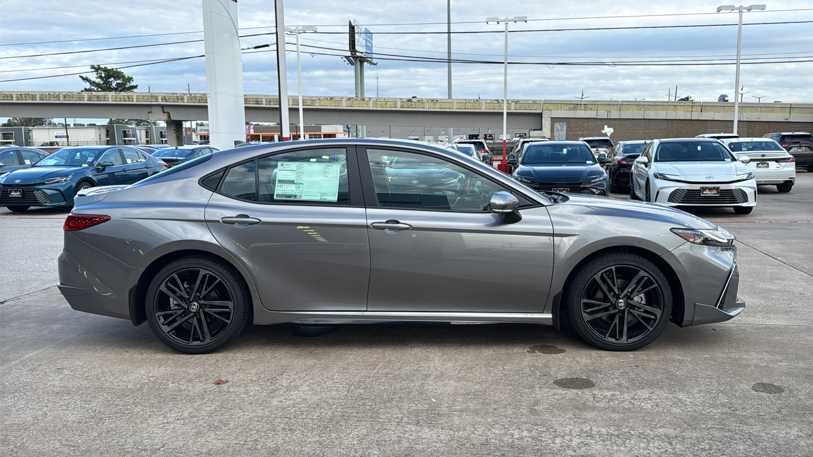 2025 Toyota Camry XSE 9