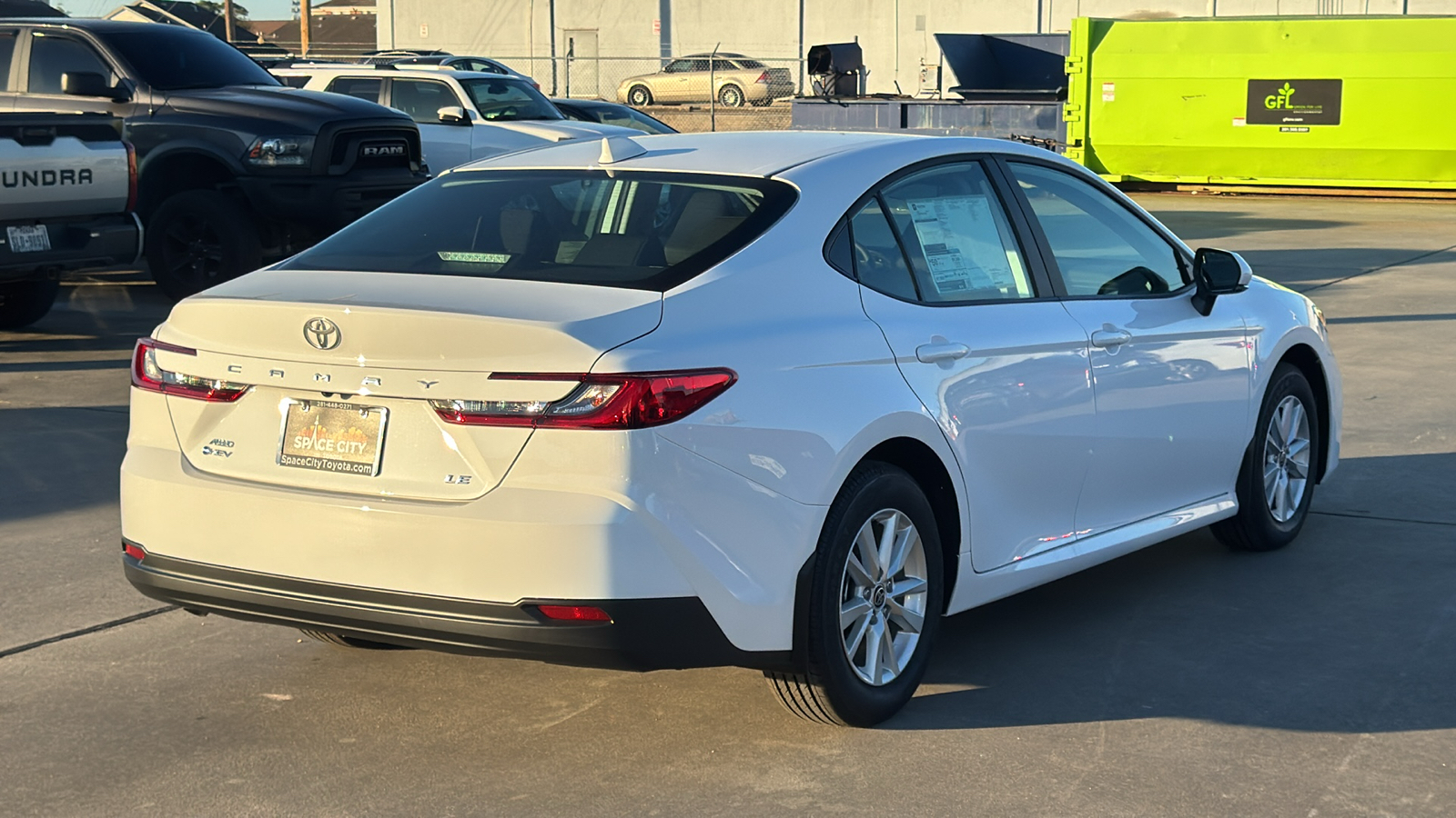 2025 Toyota Camry LE 8