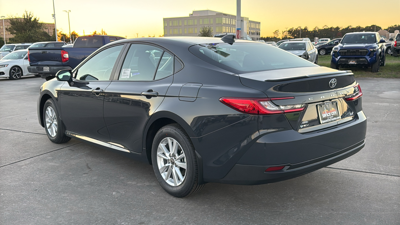 2025 Toyota Camry LE 5