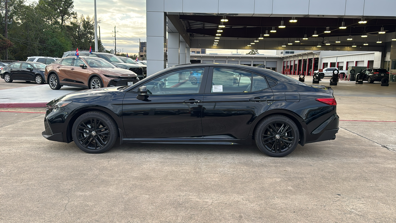 2025 Toyota Camry SE 5