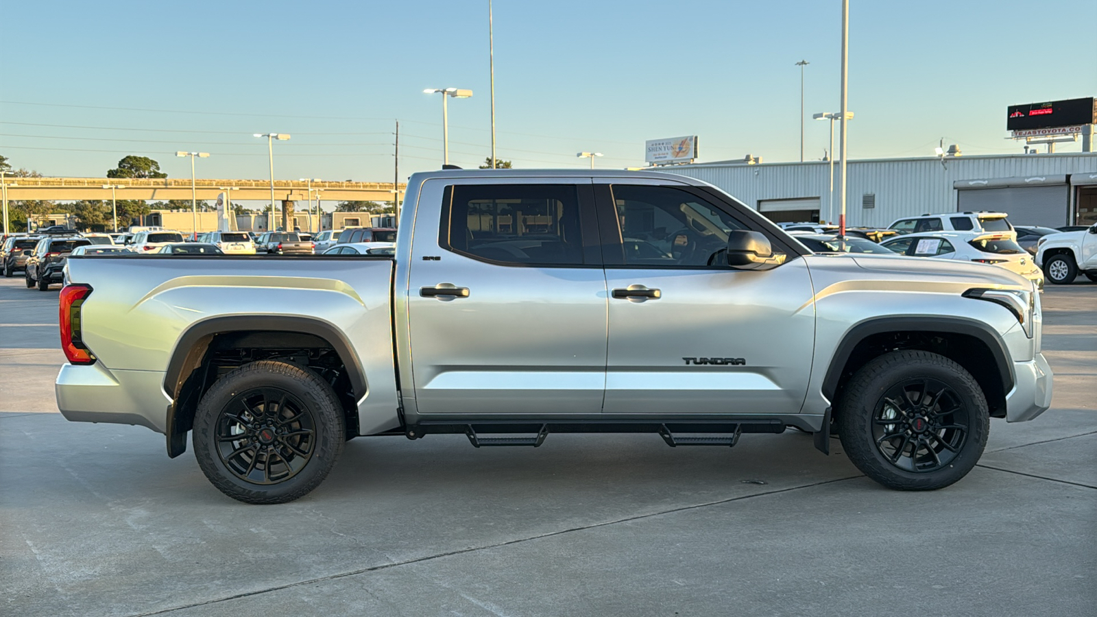 2025 Toyota Tundra SR5 10