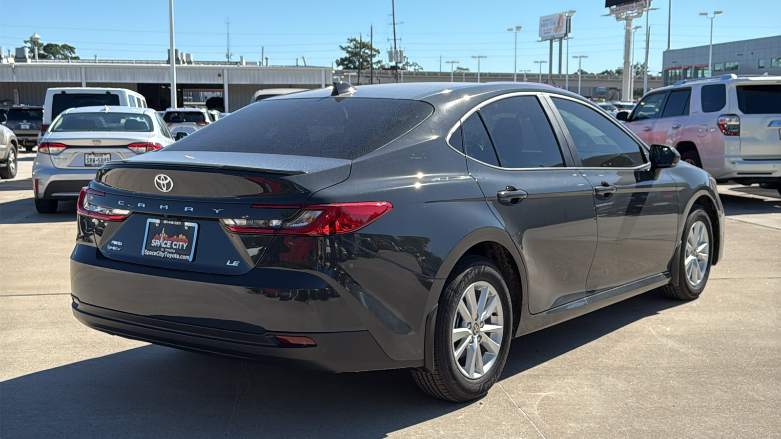 2025 Toyota Camry LE 8