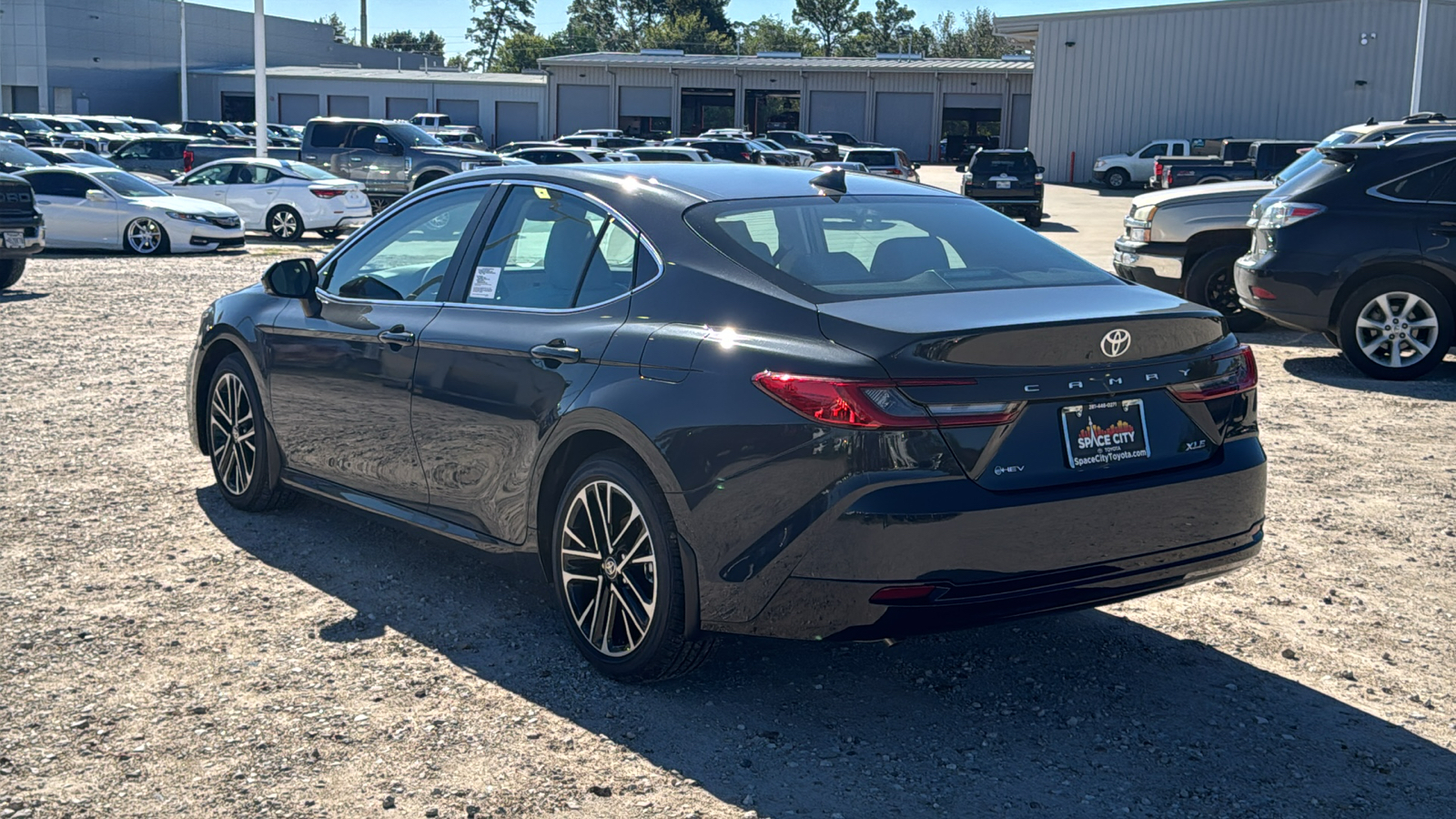 2025 Toyota Camry XLE 6