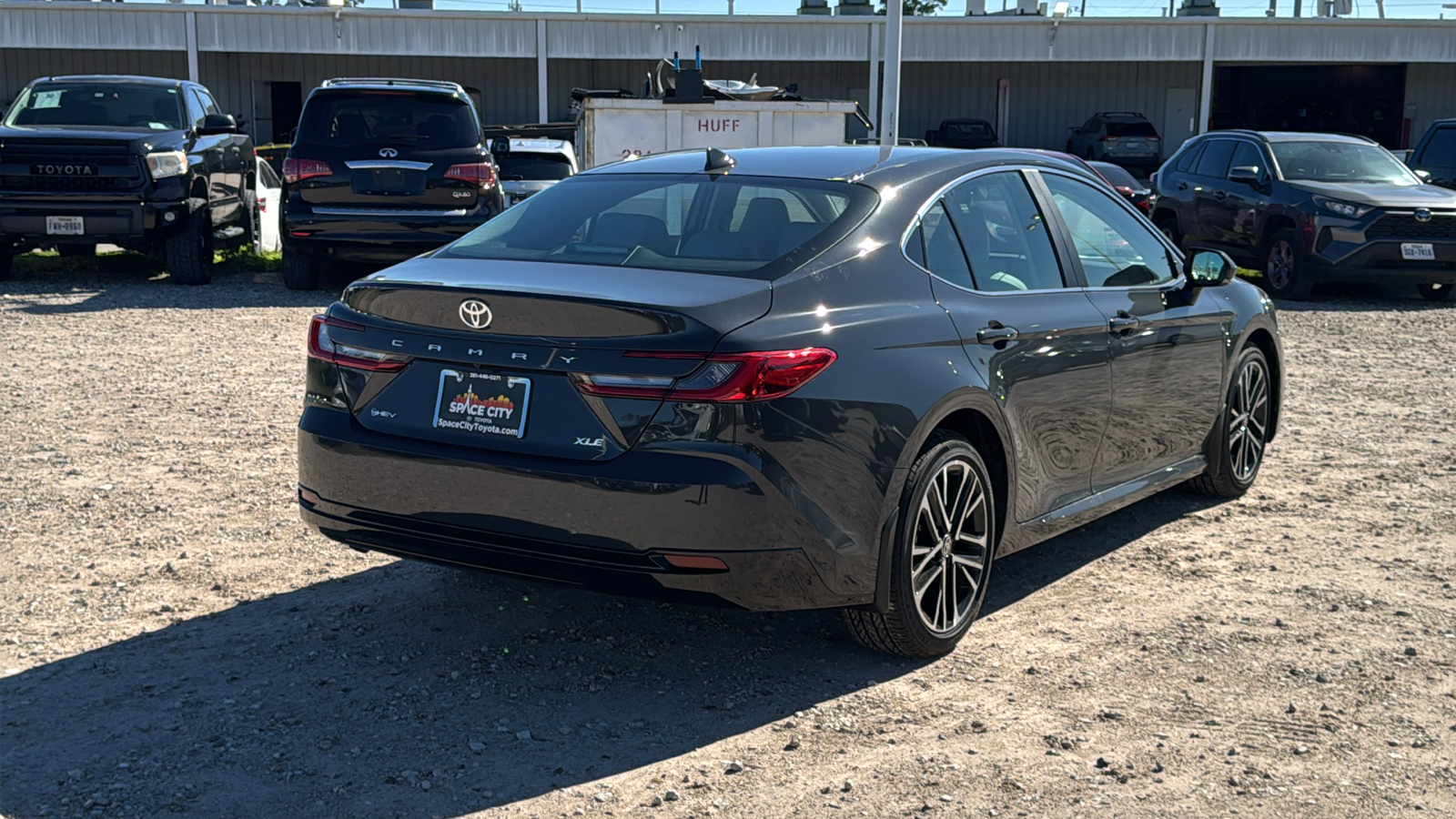 2025 Toyota Camry XLE 8