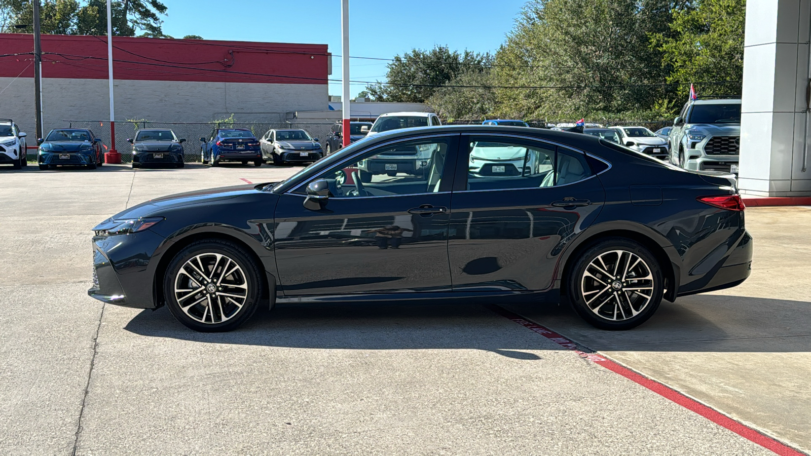 2025 Toyota Camry XLE 5