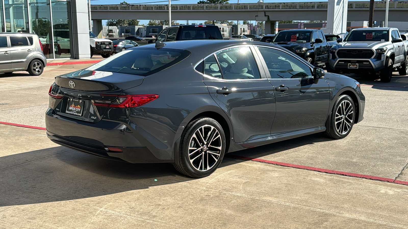 2025 Toyota Camry XLE 8