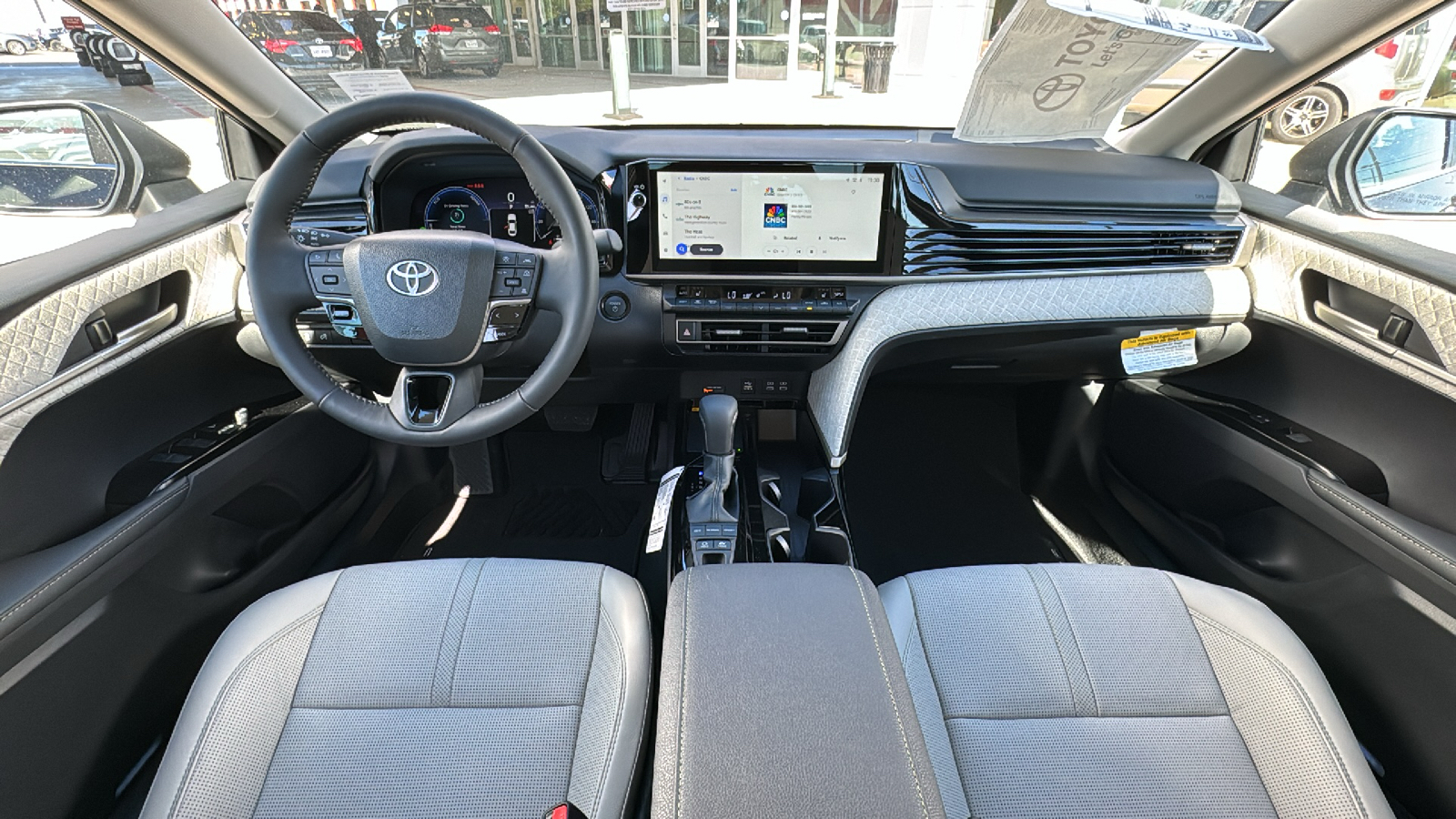 2025 Toyota Camry XLE 19