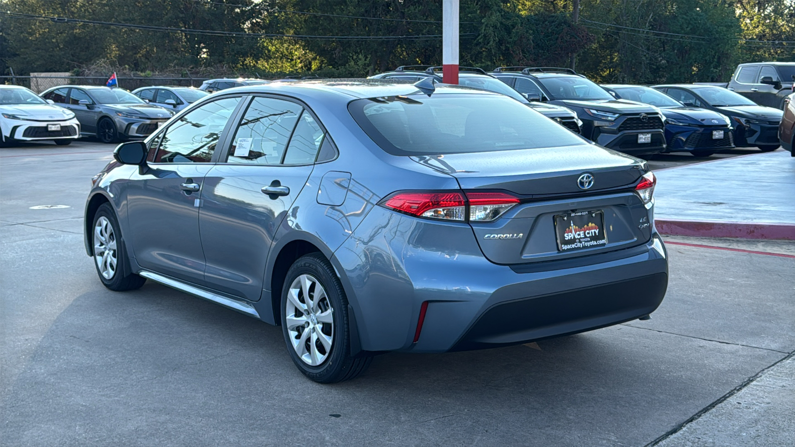 2025 Toyota Corolla Hybrid LE 6