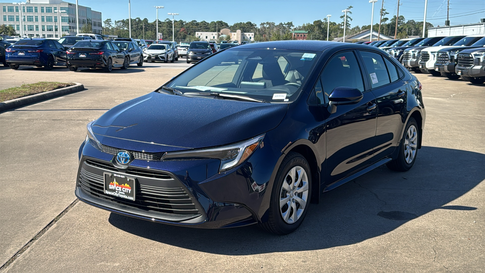 2025 Toyota Corolla Hybrid LE 3