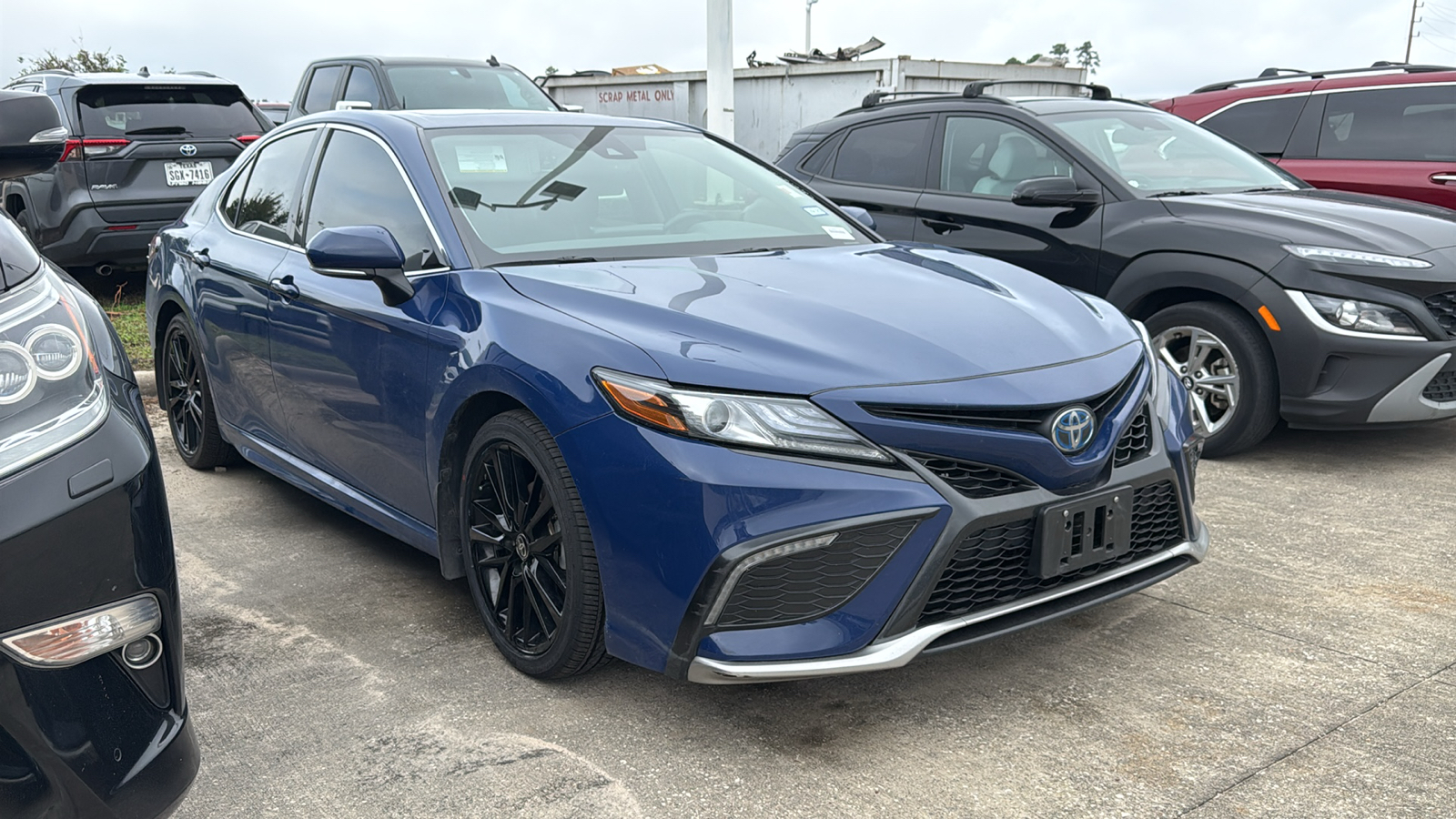 2024 Toyota Camry Hybrid XSE 2