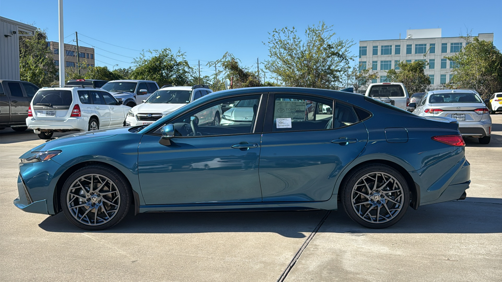 2025 Toyota Camry XSE 4