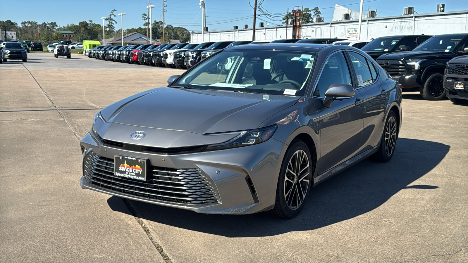 2025 Toyota Camry XLE 4