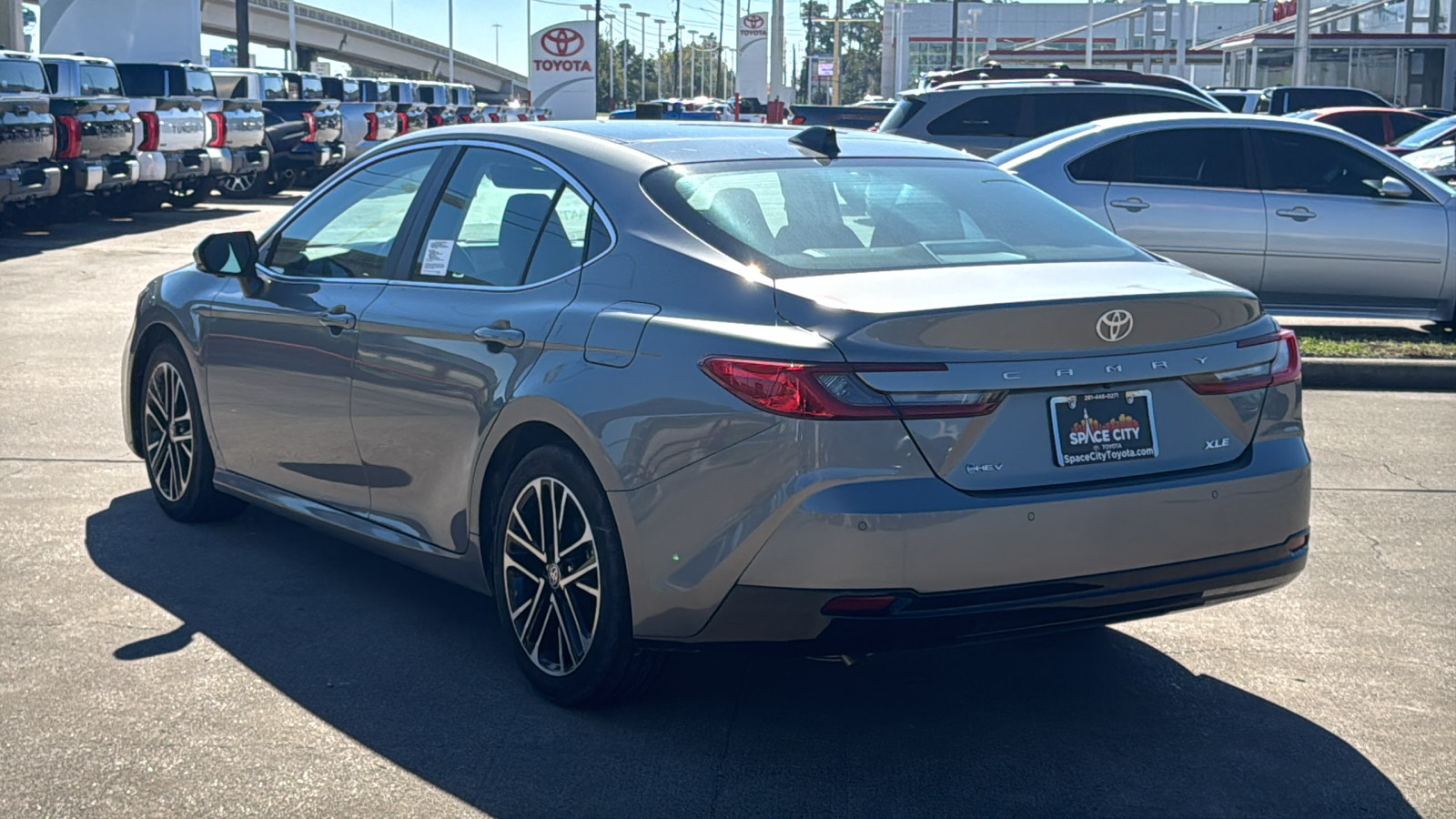 2025 Toyota Camry XLE 6