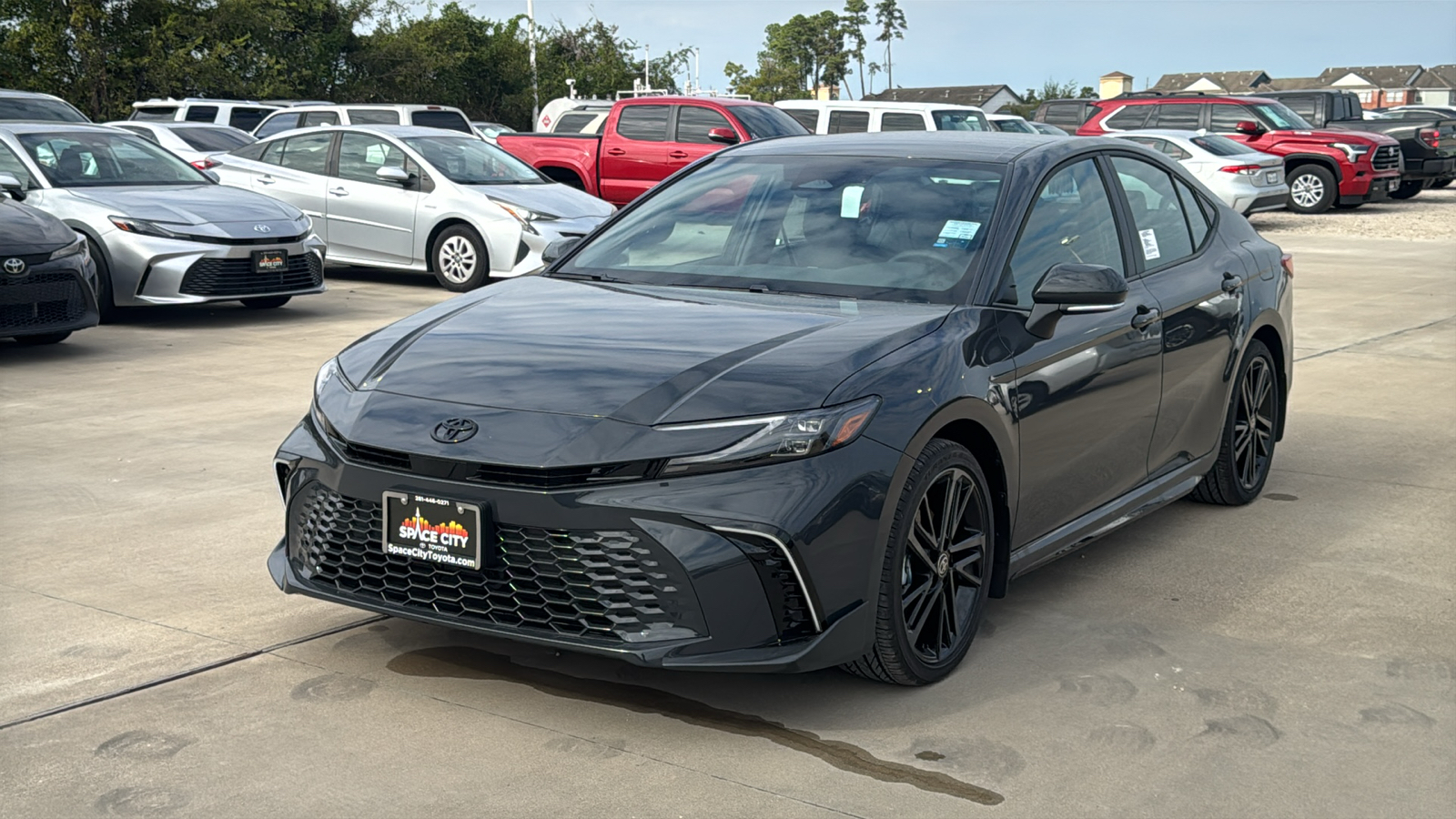 2025 Toyota Camry XSE 4