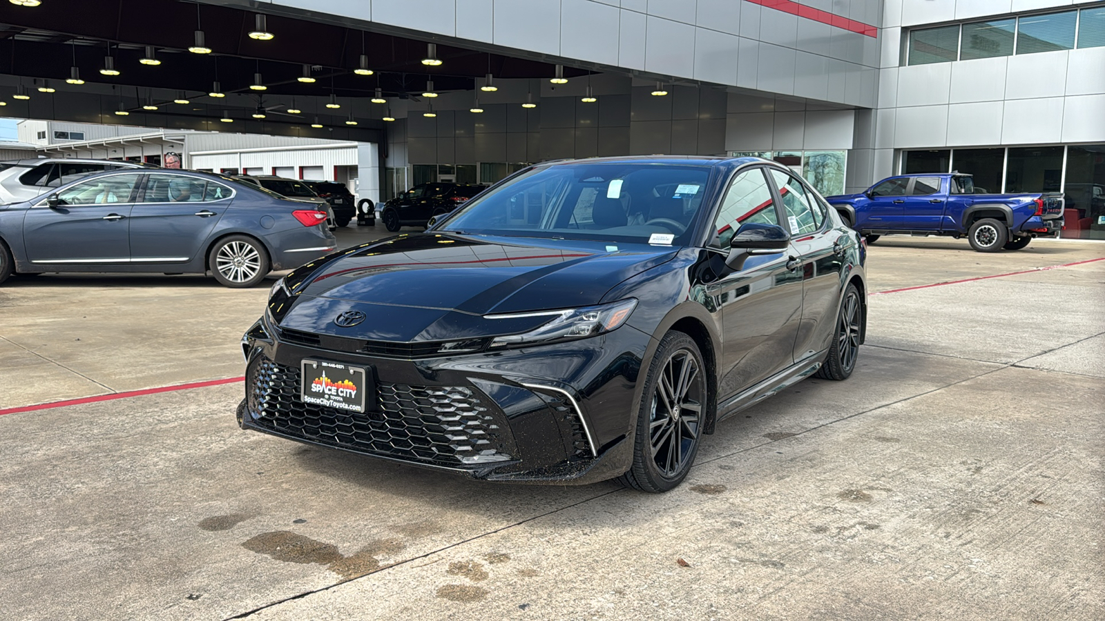 2025 Toyota Camry XSE 4