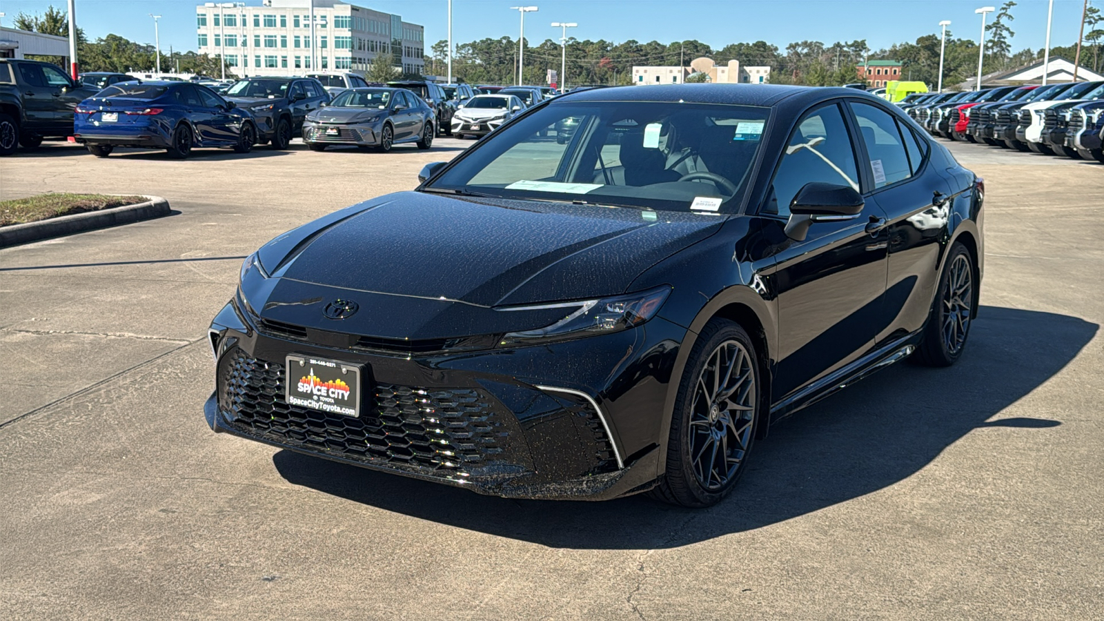 2025 Toyota Camry XSE 4