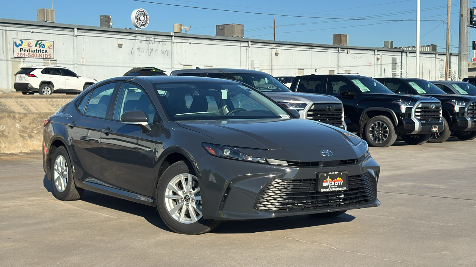 2025 Toyota Camry LE 2