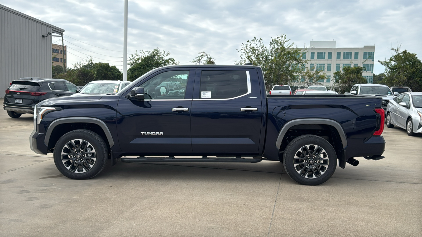 2025 Toyota Tundra Limited 5