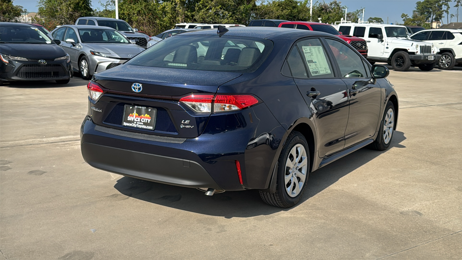 2025 Toyota Corolla Hybrid LE 8