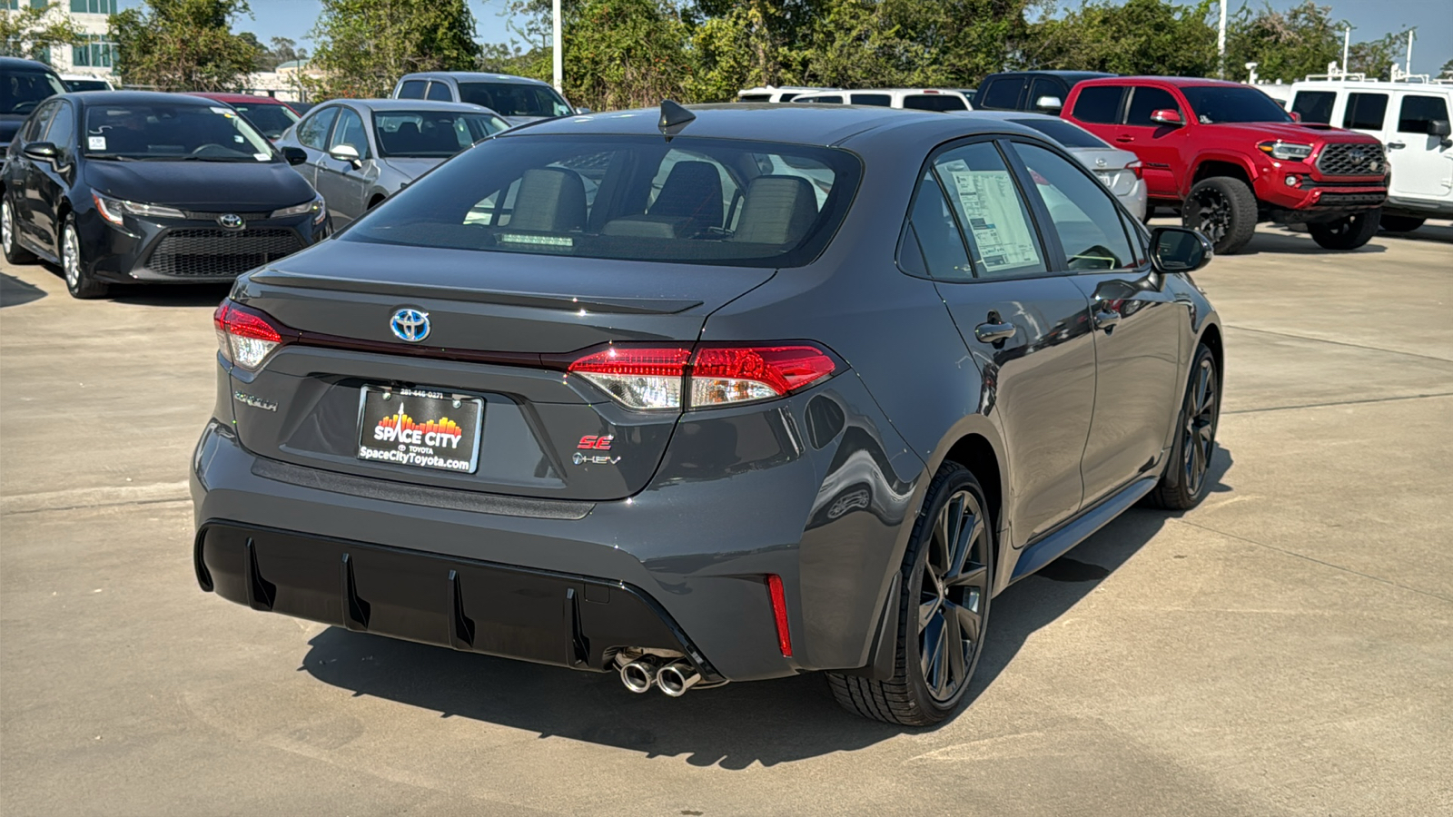 2025 Toyota Corolla Hybrid SE 8