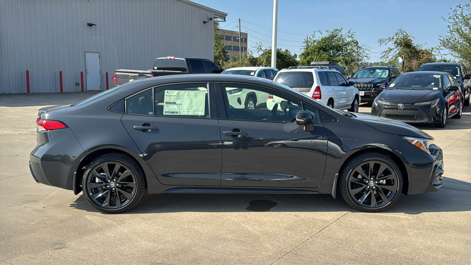 2025 Toyota Corolla Hybrid SE 9