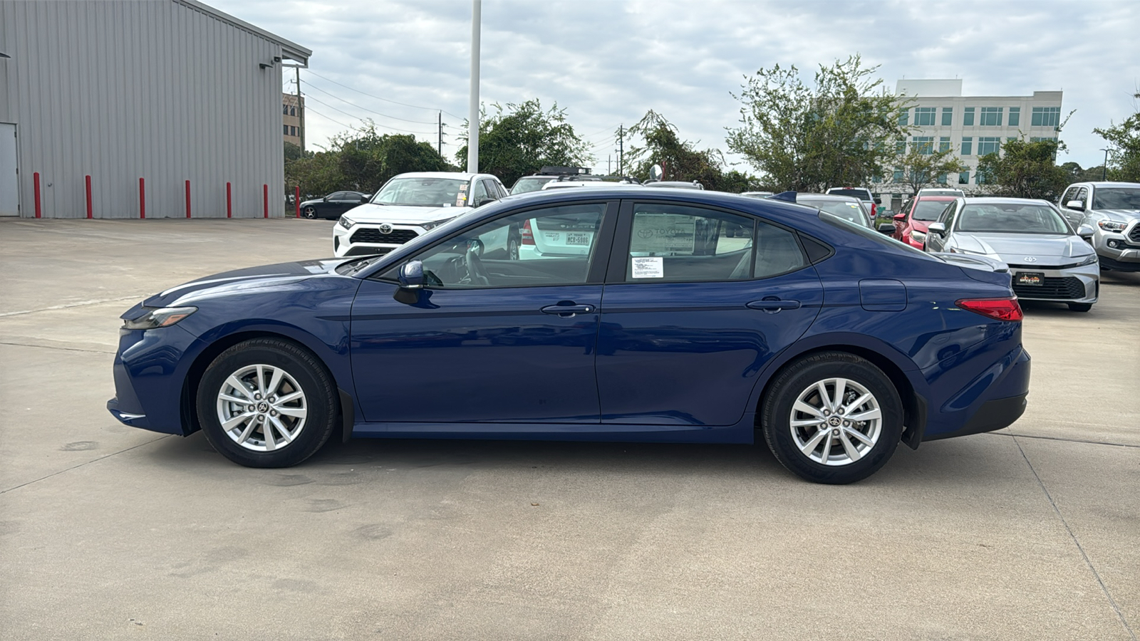 2025 Toyota Camry LE 5